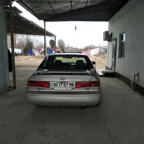 Toyota Camry 2000