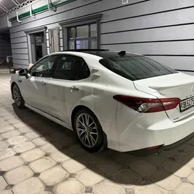 Toyota Camry 2018