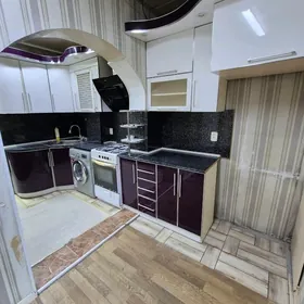 5mkr 1nji etaz 3kom jay satlyk