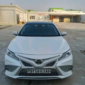 Toyota Camry 2021