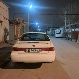Toyota Camry 2000
