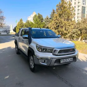 Toyota Hilux 2016