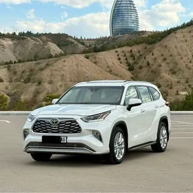 Toyota Highlander 2022