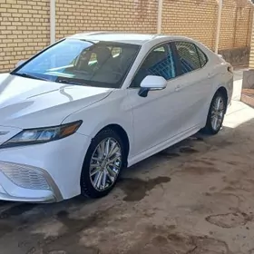 Toyota Camry 2022