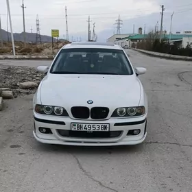BMW E39 2000
