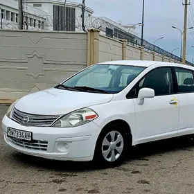 Nissan Versa 2008
