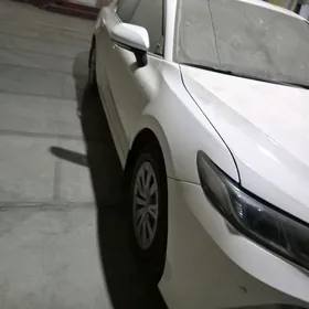 Toyota Camry Hybrid 2022