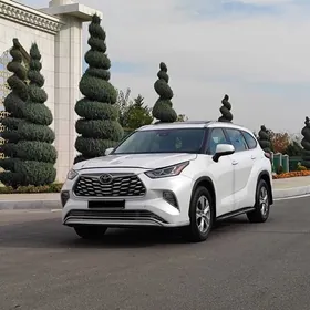 Toyota Highlander 2020
