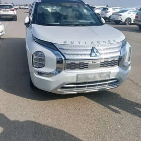Mitsubishi Outlander 2023