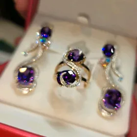 Gyzyl brilliant komplekt