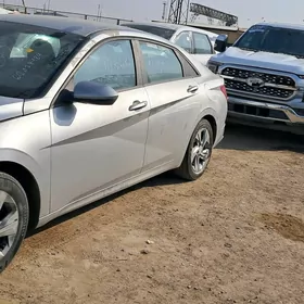 Hyundai Elantra 2021