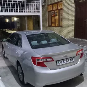 Toyota Camry 2012