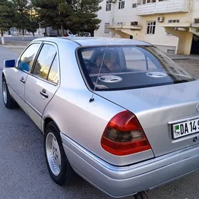 Mercedes-Benz S-Class 1994