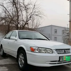 Toyota Camry 2001