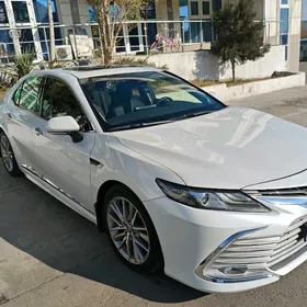 Toyota Camry 2021