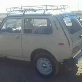 Lada Niva 1985