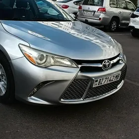 Toyota Camry 2017