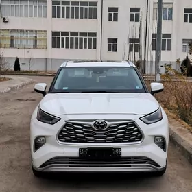 Toyota Highlander 2020