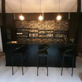 барные столы и барны стул