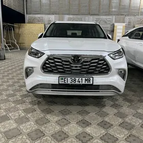 Toyota Highlander 2024