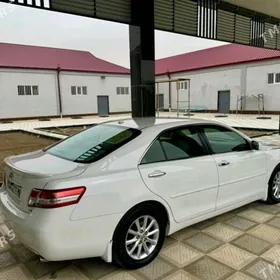 Toyota Camry 2011