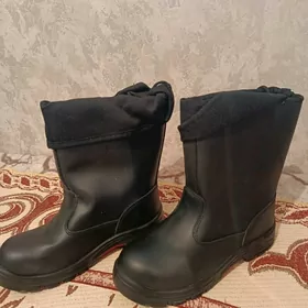 Ädik gysynky, Сапоги зимние