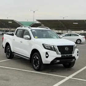 Nissan Navara 2025