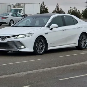 Toyota Camry 2018