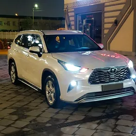Toyota Highlander 2020