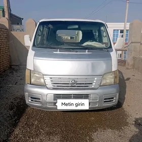 Nissan Urvan 2006