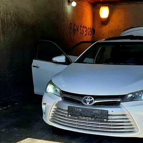 Toyota Camry 2017