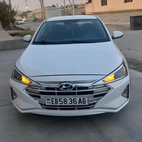 Hyundai Elantra 2020