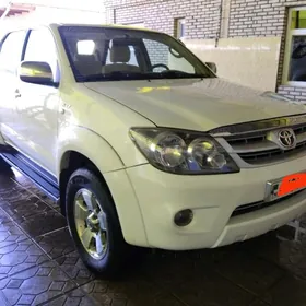 Toyota Fortuner 2008