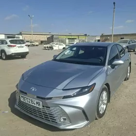Toyota Camry 2025