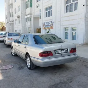 Mercedes-Benz E320 1998