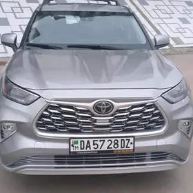 Toyota Highlander 2020