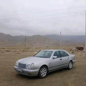 Mercedes-Benz E320 1998