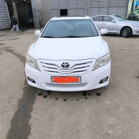 Toyota Camry 2011