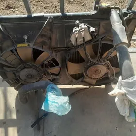 lexsus Rx 300 radiatr,stupitsa