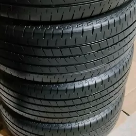 235 45 18 Bredistone