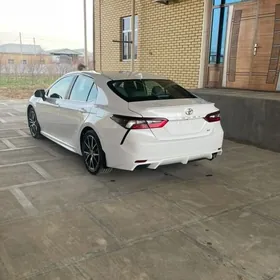 Toyota Camry 2022
