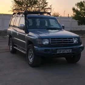 Mitsubishi Pajero 1999
