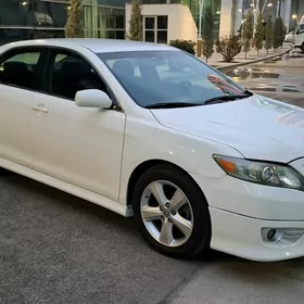 Toyota Camry 2011