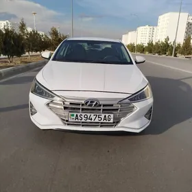 Hyundai Elantra 2019