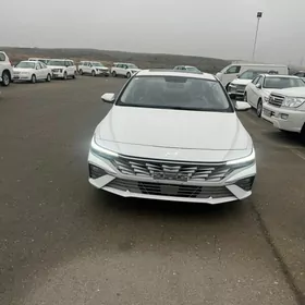 Hyundai Elantra 2025