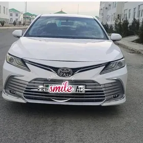 Toyota Camry 2018