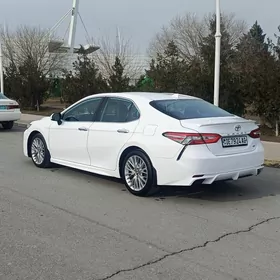 Toyota Camry 2020