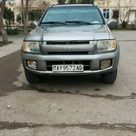 Nissan Pathfinder 2002