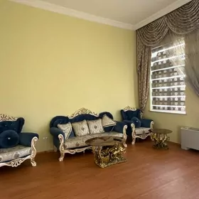 13 Tapgyr Mitsubishi Lift 