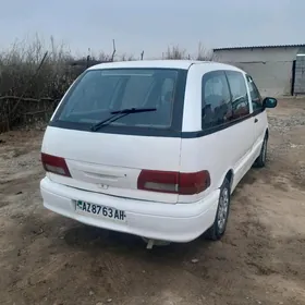 Toyota Previa 1990